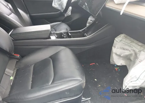 2020 Tesla Model 3 Standard Range Plus Rear-Wheel Drive/Standard Range Rear-Wheel Drive z USA, uszkodzony, nr VIN 5YJ3E1EA7LF645286